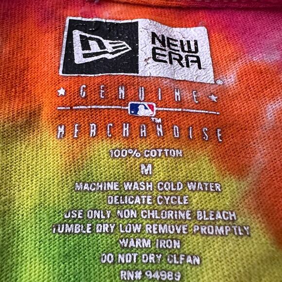 New Era Philadelphia Phillies T-Shirt Mens Medium Multi Rainbow Tie-Dye Pullover - Picture 5 of 10